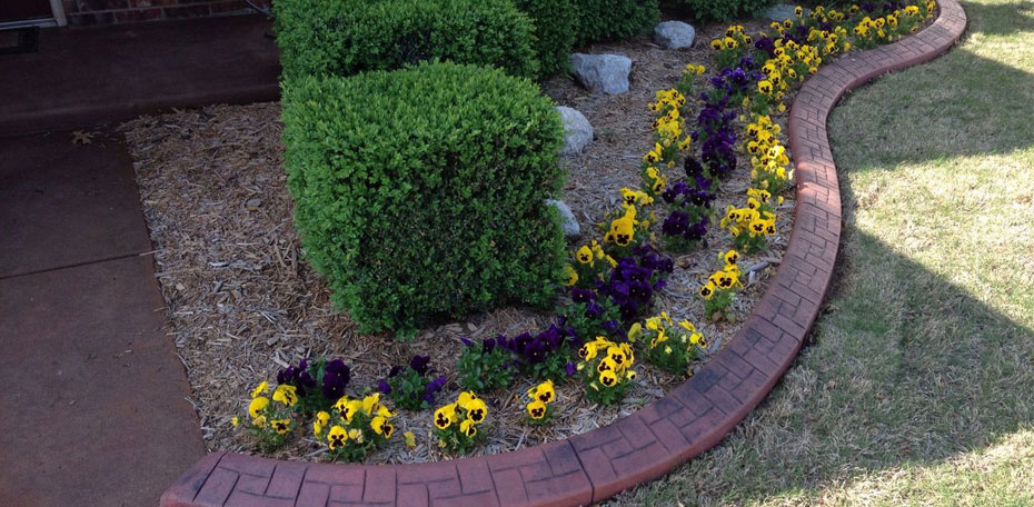 Choose from a number of options for curbing that matches your needs.